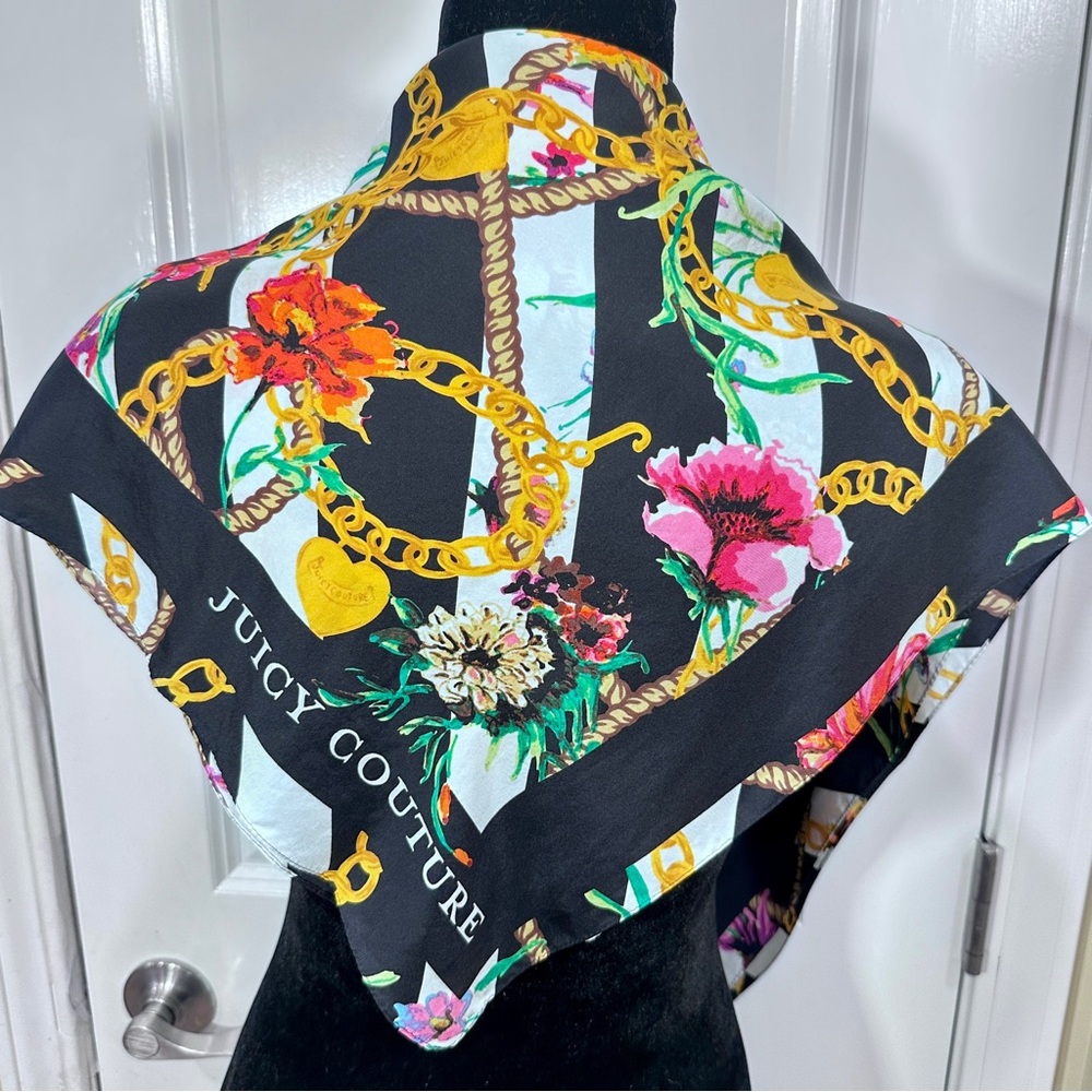 SAME DAY SHIP! Juicy Couture Silk Scarf Floral w Chain and Heart Charms pattern